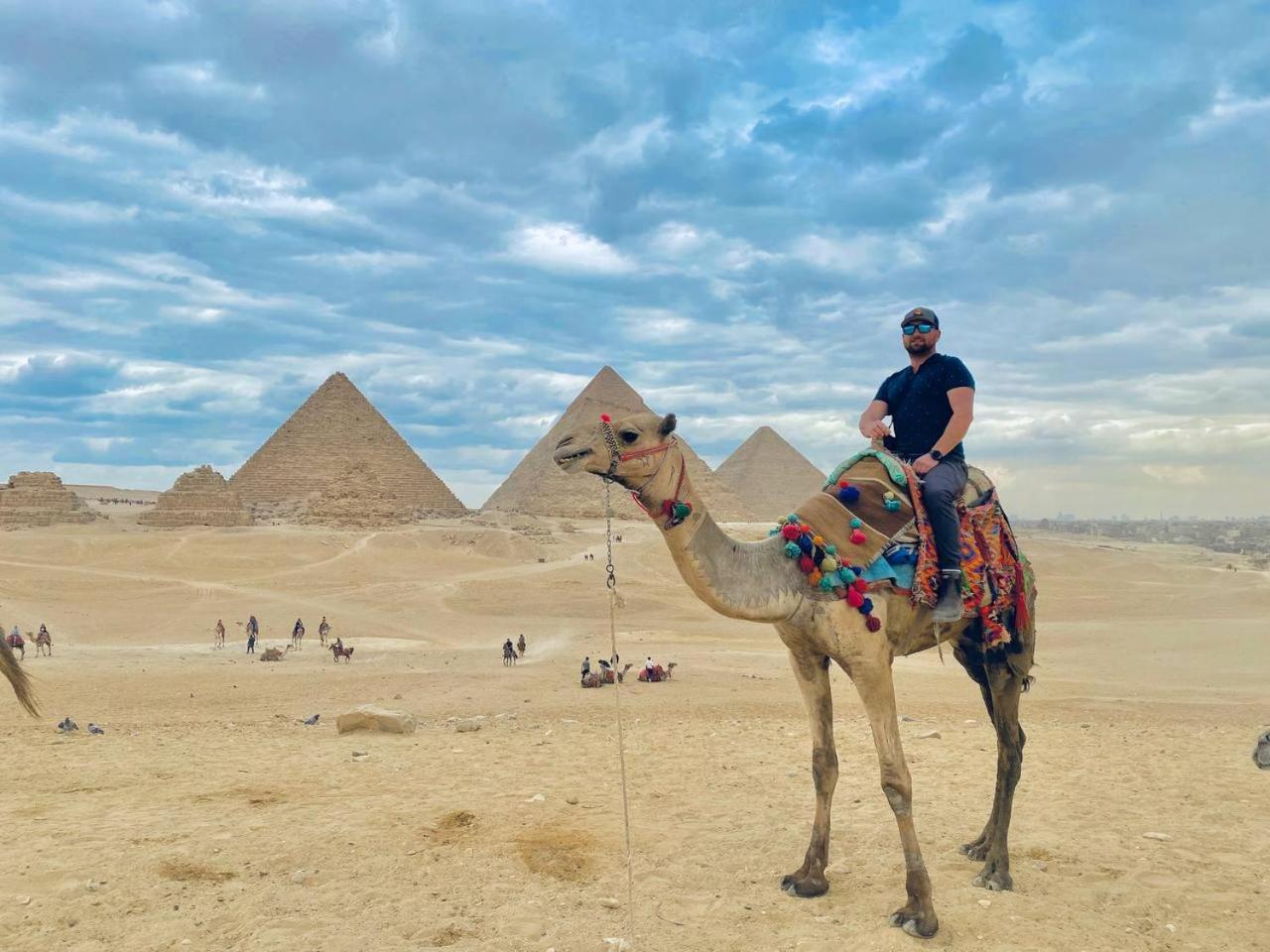 Horus Pyramids Inn Kafrat al Jabal Exterior photo